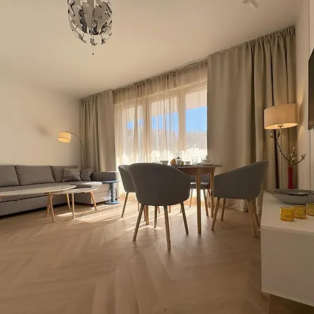 Baltic White Diuna Supernovi * Gdynia