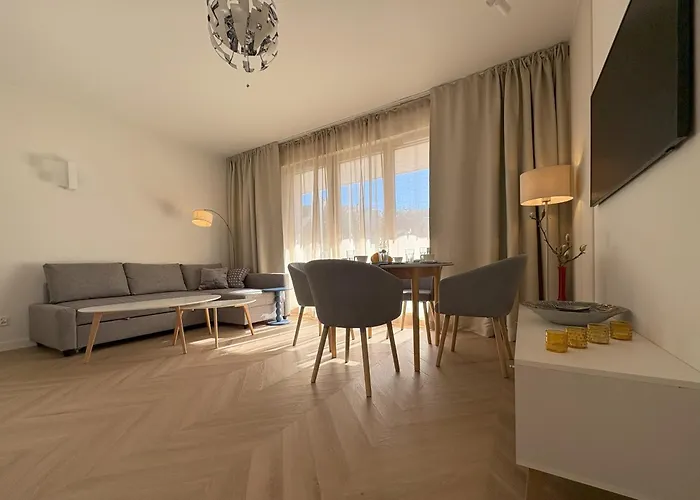 Baltic White Diuna Supernovi * Gdynia